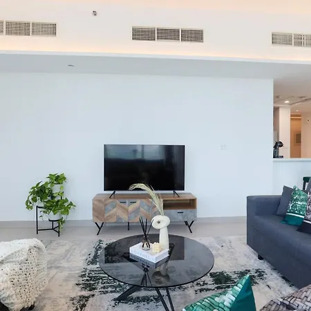 Higuests - Spacious Apt Near Zabeel Park With Panoramic Views Дубай Экстерьер фото